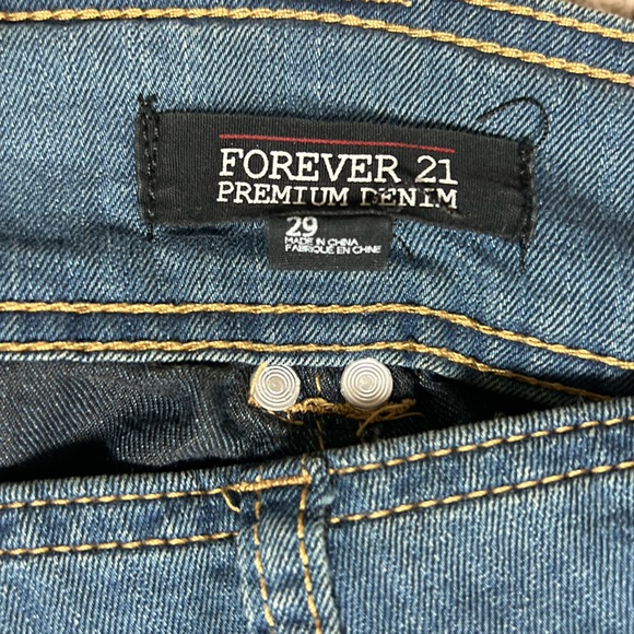 Forever 21 flared medium washed jeans - Picture 2 of 7